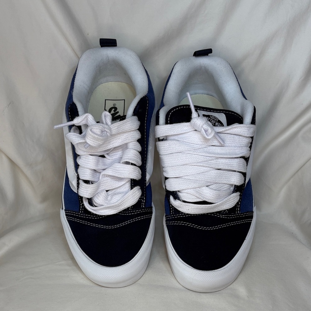 Vans Knu Skool Skate Shoe Navy True White Low-Top Sneakers - Picture 4 of 9